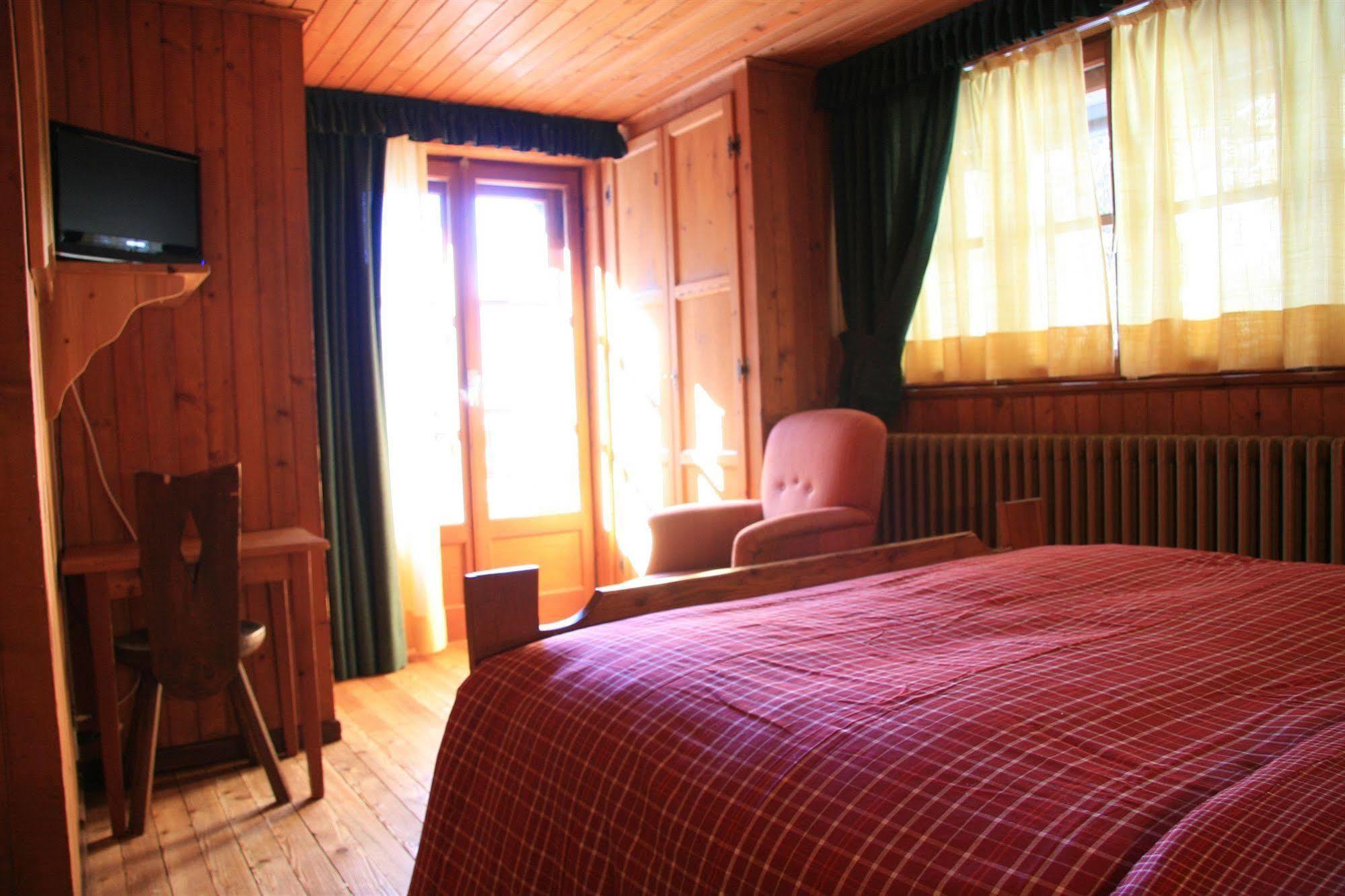 Albergo Villa Anna Maria Champoluc Eksteriør bilde