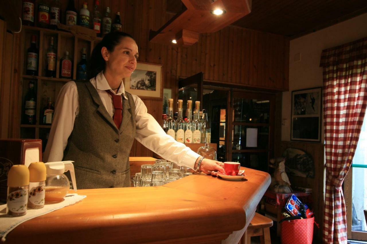 Albergo Villa Anna Maria Champoluc Eksteriør bilde