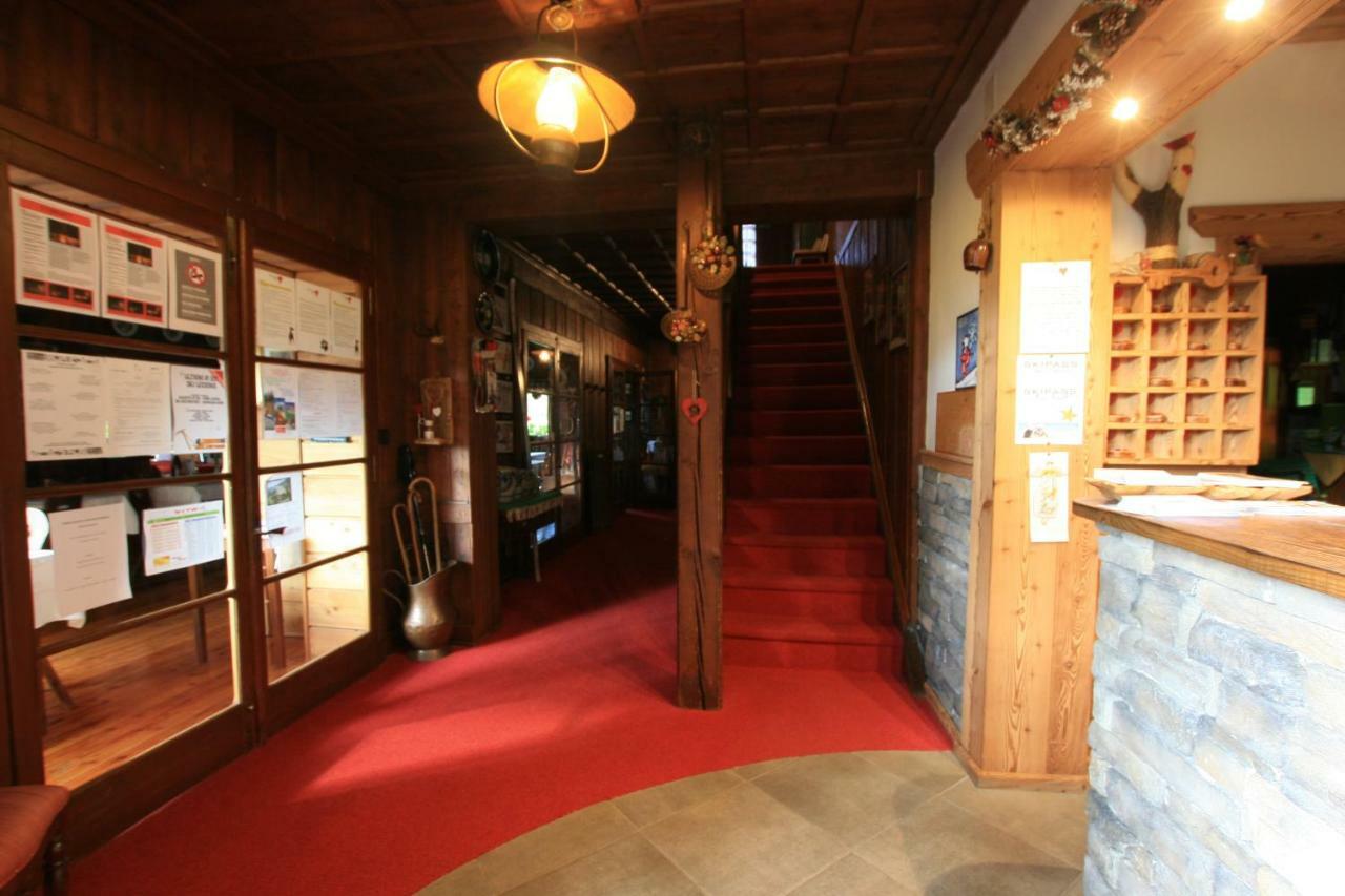 Albergo Villa Anna Maria Champoluc Eksteriør bilde